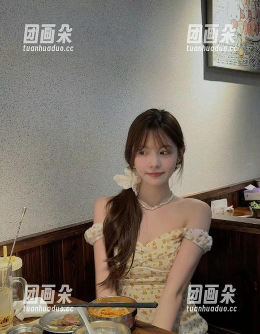 微密圈 - Cool文茜吊带黑色美图合集，细腻光影中描绘出无限魅力！.txt
