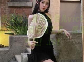 Feilin嗲囡囡 – 夏天与果儿victoria的约会：探索她的美图与写真，感受青春的气息！.txt