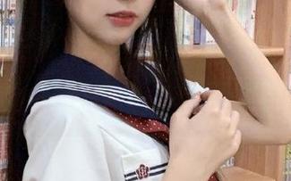 Feilin嗲囡囡 – 在线畅游田冰冰的高跟鞋世界，图片中尽显女神气质与魅力！.txt