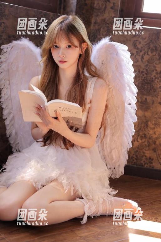 GIRLT果团网 - 王语纯运动写真作品，展现勇敢与柔美的完美平衡.txt