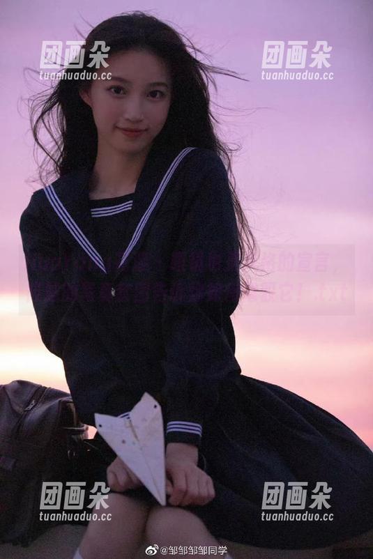 HuaYang花漾-筱慧 HuaYang花漾 - 眼镜也是风格的宣言,筱慧的写真套图告诉你如何驾驭它!.txt