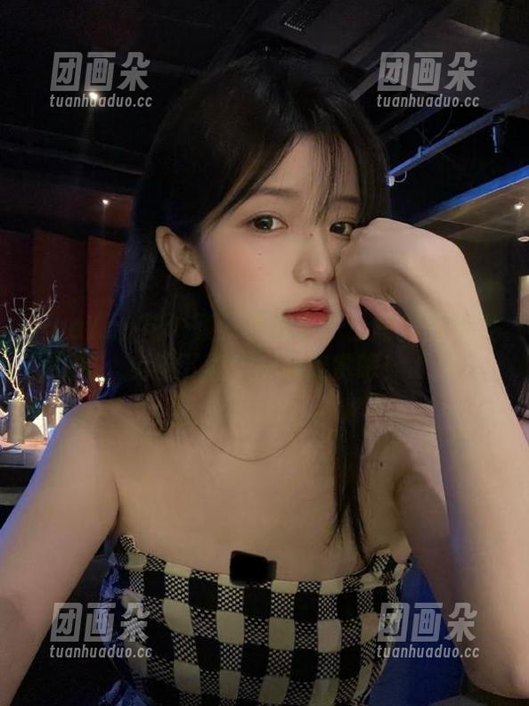 HuaYan花の颜-小尤奈 HuaYan花の颜 - 小尤奈护士写真图集发布,免费下载,一起欣赏吧!.txt