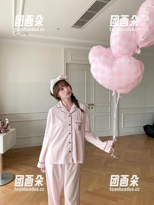 HuaYan花の颜 - 皮衣魅力无穷，芝芝Booty最新写真集带你领略她的时尚态度.txt