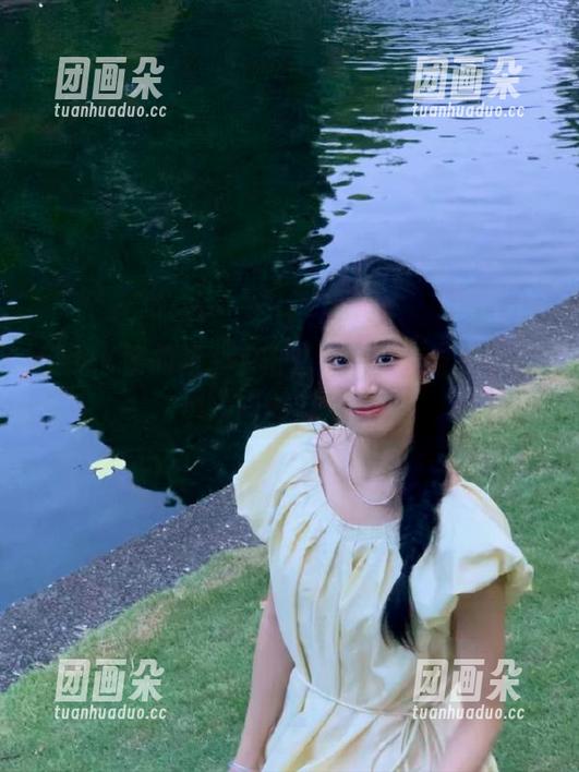 走进K酱的甜心宇宙：精美cos与写真展现无限魅力！.txt