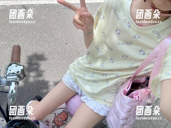 MiiTao蜜桃社 - E杯奶茶护士写真图库：感受每一幅作品的温馨与力量资源！.txt