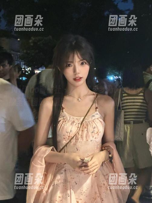 MiiTao蜜桃社 - 尽情享受梦乃Mandy的圣诞图册：原图中的我与梦游般的现实.txt