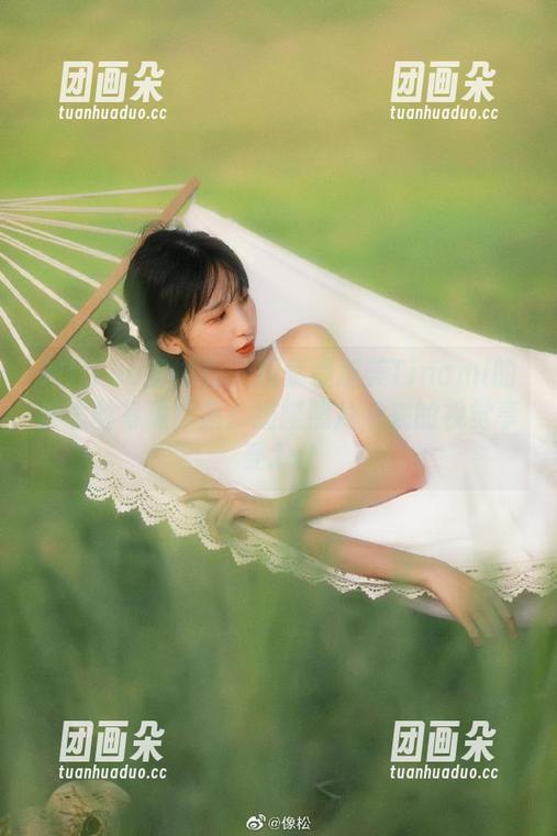 MiiTao蜜桃社 - 探索缇娜美Tinami的裤里丝写真作品：细腻照片带来的视觉享受.txt