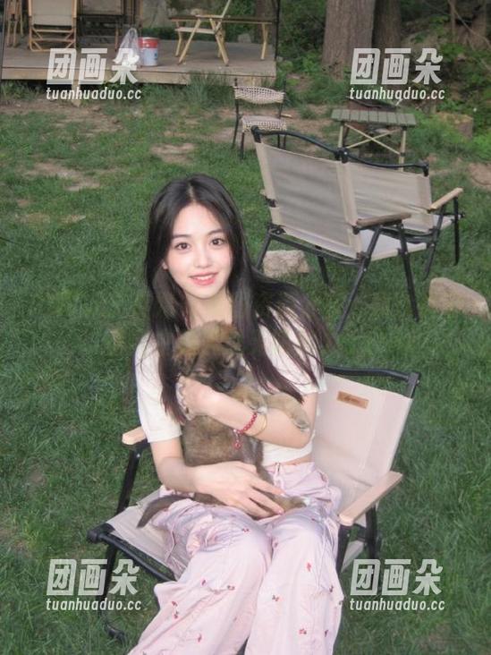 SIW斯文传媒-甄珍 SIW斯文传媒 - 美图资源分享:甄珍携手圣诞主题展现无限魅力.txt