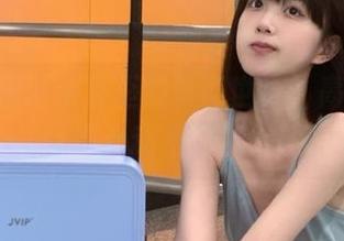 Seya狮砸浴室里的梦幻世界，高清图包让你心动不已！.txt