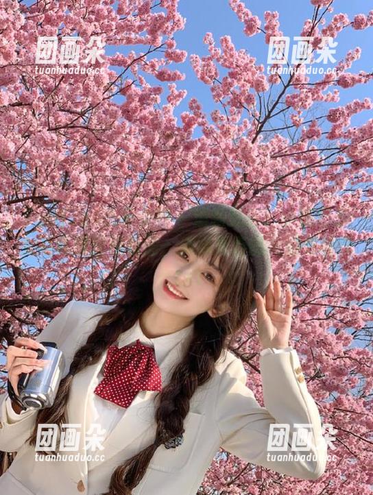 TouTiao头条女神 - 清新脱俗！小热巴少女写真原图和套图，演绎青春的绚丽与朝气.txt