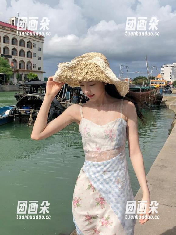 TouTiao头条女神 - 新鲜出炉！最新李由美肉丝美图，谁能抗拒这样的魅力？.txt