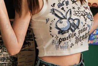 TouTiao头条女神 – 草莓酱的天使作品全集：展现她独特视角下的美丽与幻想.txt