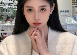 UGirls尤果网 – 一只香蕉船的制服之旅，福利图包带来的精彩瞬间，不容错过哦！.txt