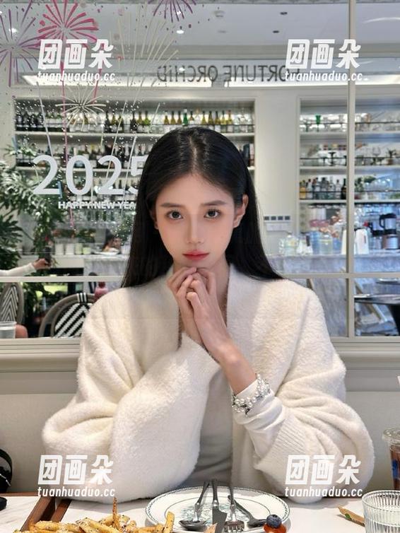 UGirls尤果网 - 一只香蕉船的制服之旅，福利图包带来的精彩瞬间，不容错过哦！.txt