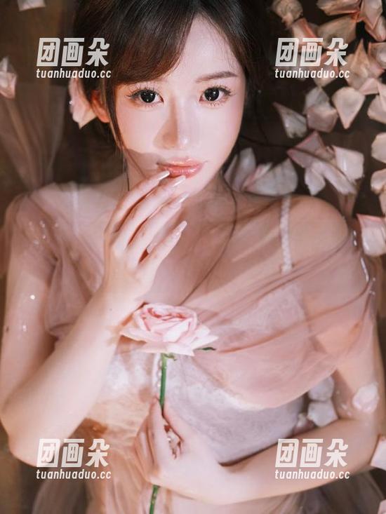 UGirls尤果网 - 周心情油亮的摄影艺术：高质量图库下载任你畅享.txt