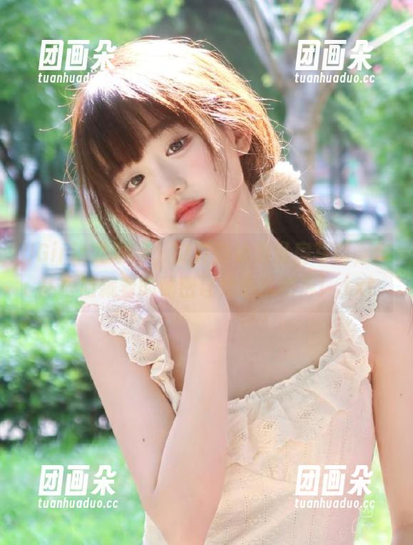 UGirls尤果网 - 艾霓莎泳池私房写真，作品里隐藏着的秘密让我心乱如麻！.txt