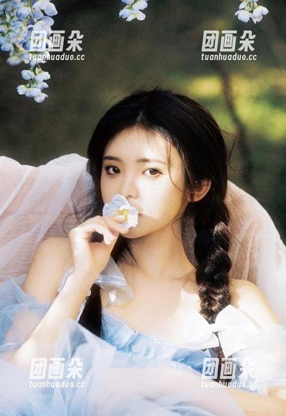 UGirls尤果网 - 动感与优雅的结合：谭晓彤长腿私拍美图带来的视觉享受.txt