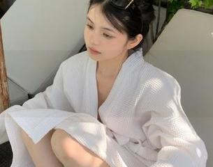 观看尤果网风从海边来的图包，享受无尽美丽.txt