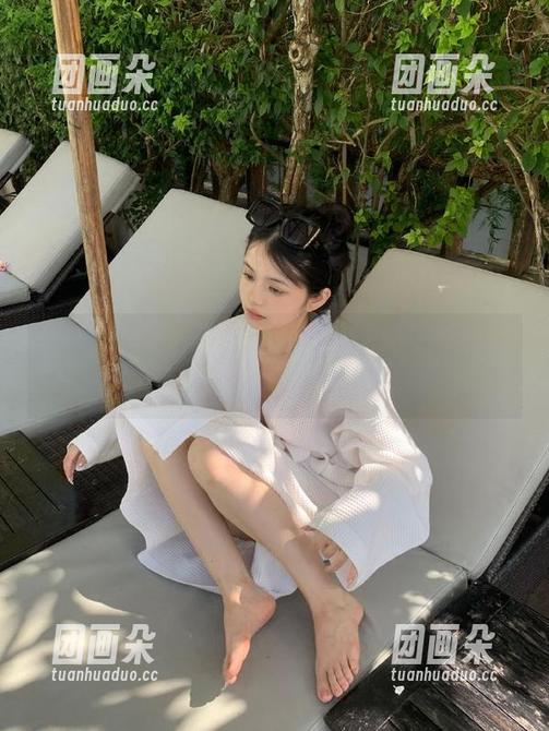 观看尤果网风从海边来的图包，享受无尽美丽.txt
