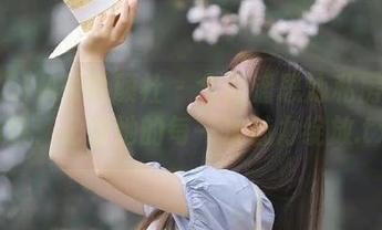 XINGYAN星颜社 – 全新潘思沁私房丝袜图包，记录她的每一次魅力绽放.txt