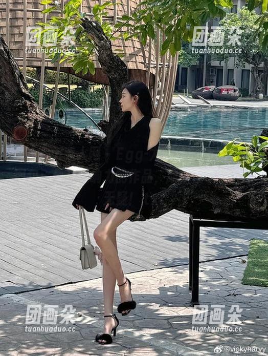 Xiuren秀人网-Egg-尤妮丝Egg Xiuren秀人网 - Egg-尤妮丝Egg职业装图包:最具影响力的作品,助你在职场胜出无疑!.txt