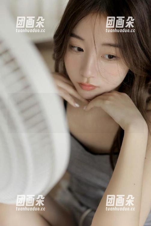 Xiuren秀人网-sugar小甜心CC Xiuren秀人网 - 重温校园回忆,sugar小甜心CC教室的福利原图让你感受那份青春的悸动!.txt