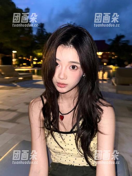 Xiuren秀人网-大美媚京 Xiuren秀人网 - 旗袍之旅:大美媚京精彩作品图片捕捉瞬间之美.txt