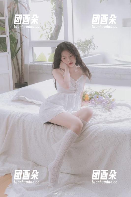 Xiuren秀人网-小逗逗 Xiuren秀人网 - 小逗逗的华丽礼服写真集:丰富图片资源,令你眼前一亮.txt