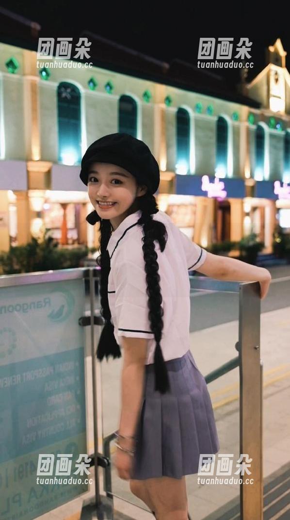 Xiuren秀人网 - 小魔女奈奈的制服风采，图集下载让你赞叹不已，真是养眼！.txt
