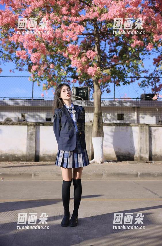 Xiuren秀人网 - 张思允Nice精彩白色系列美图分享，带你走进纯净美的世界.txt