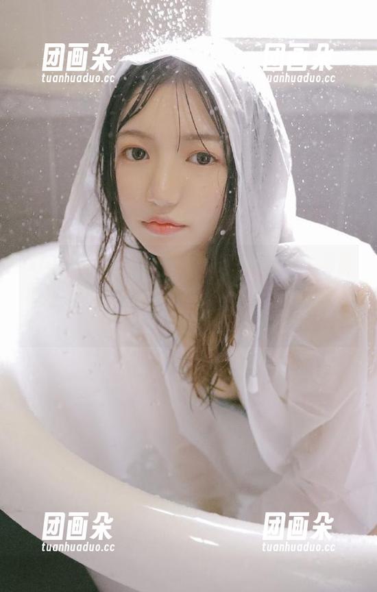 Xiuren秀人网-慧敏Vivi Xiuren秀人网 - “慧敏Vivi厨娘”高清图集,火辣身材与美食同框,完美得让人发呆!.txt