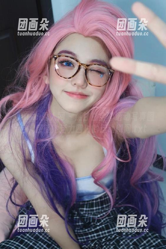 Xiuren秀人网 - 燕甘甘全套运动写真图包，感受她活力四射的运动瞬间.txt