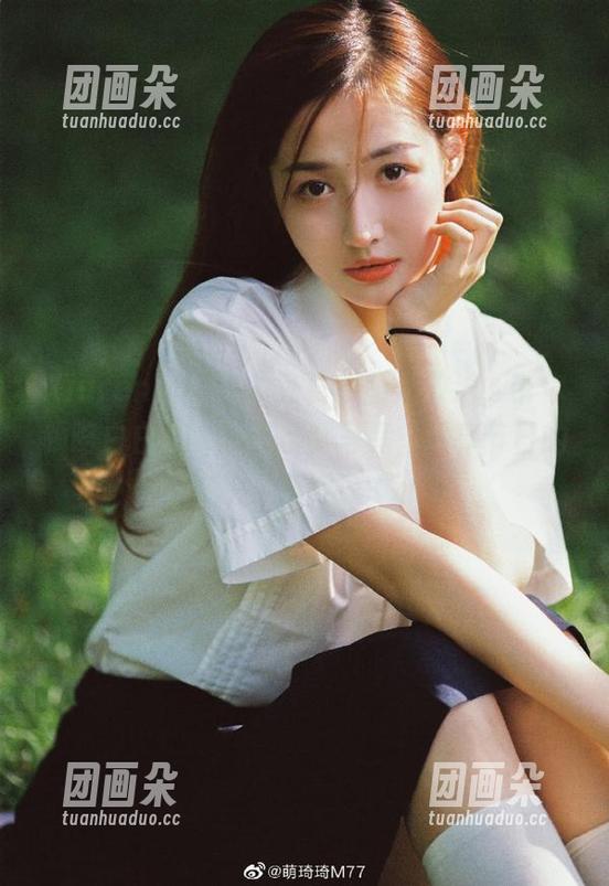 Xiuren秀人网-白白Alina Xiuren秀人网 - 免费原图大放送,带你领略白白Alina的圣诞写真,尽享节日的欢乐与美好!.txt