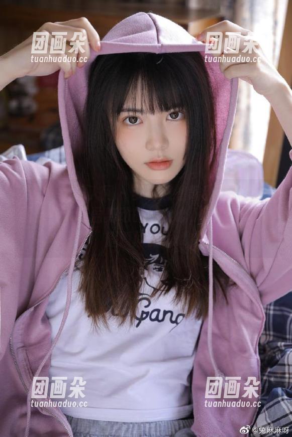 Xiuren秀人网-萝莉悠悠酱 Xiuren秀人网 - 萝莉悠悠酱甜美白裙美图合集:轻盈舞动的少女心,记录每个闪耀瞬间。.txt