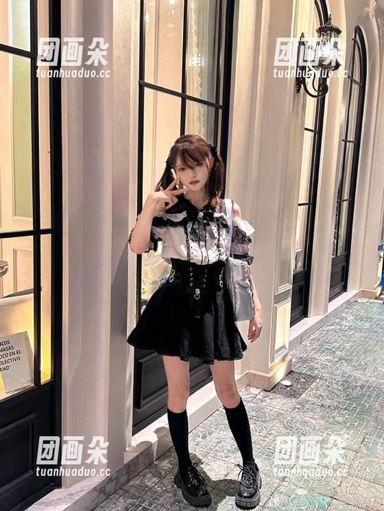Xiuren秀人网-金幼汐Vivian Xiuren秀人网 - 金幼汐Vivian全新御姐写真合集来袭,下载体验让你爱不释手!.txt