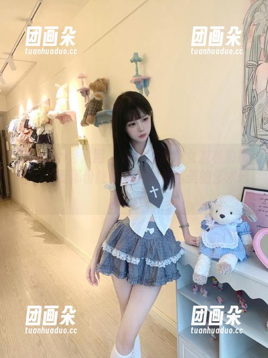 Xiuren秀人网-陈小喵 Xiuren秀人网 - 走进陈小喵女友私拍图包,感受那份酣畅淋漓的爱与美的艺术碰撞!.txt
