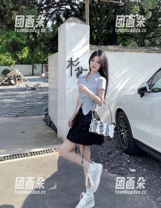Xiuren秀人网 “秀人网”呈现:精选早川京子写真集,倾心展现动人风采.txt