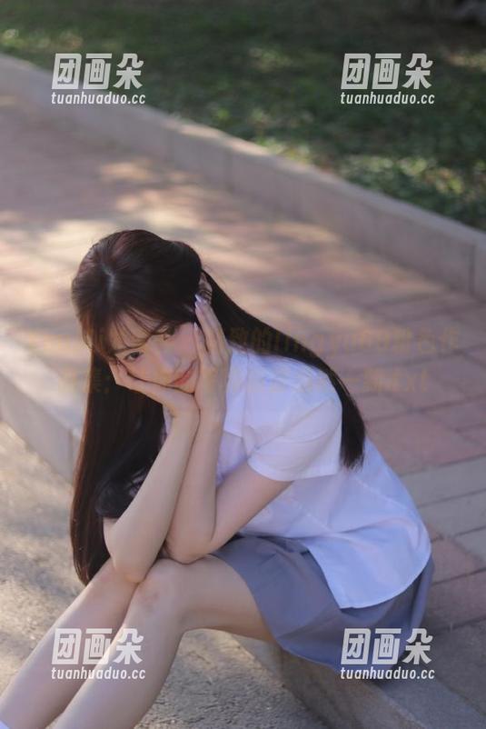 YouMi尤蜜荟 - 精致的lingyu69粉色作品集：让你的写真资源焕然一新.txt