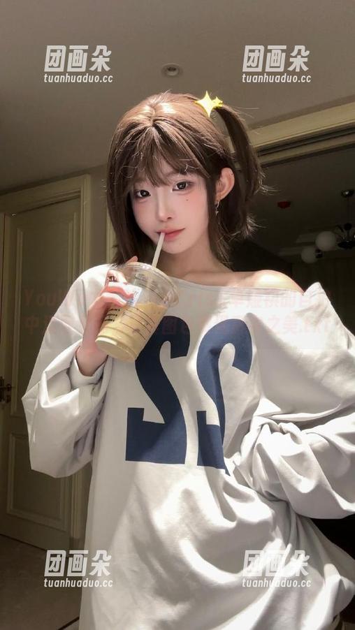 YouWu尤物馆 - 从Cris_卓娅祺的自拍中汲取灵感，写真图包展现真实之美.txt