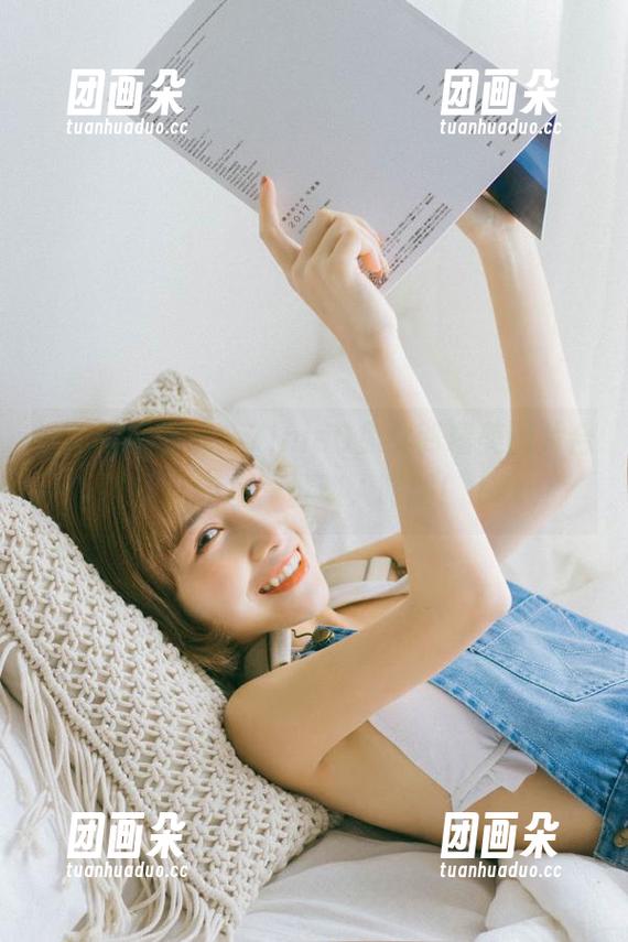 经典瞬间重现：ZinieQ兔女郎精美图片合集，记录每一份动人时刻！.txt