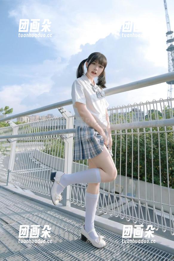 beautyleg-PinQ beautyleg - 下载PinQ温柔写真,捕捉浪漫与优雅每一刻的独特魅力.txt