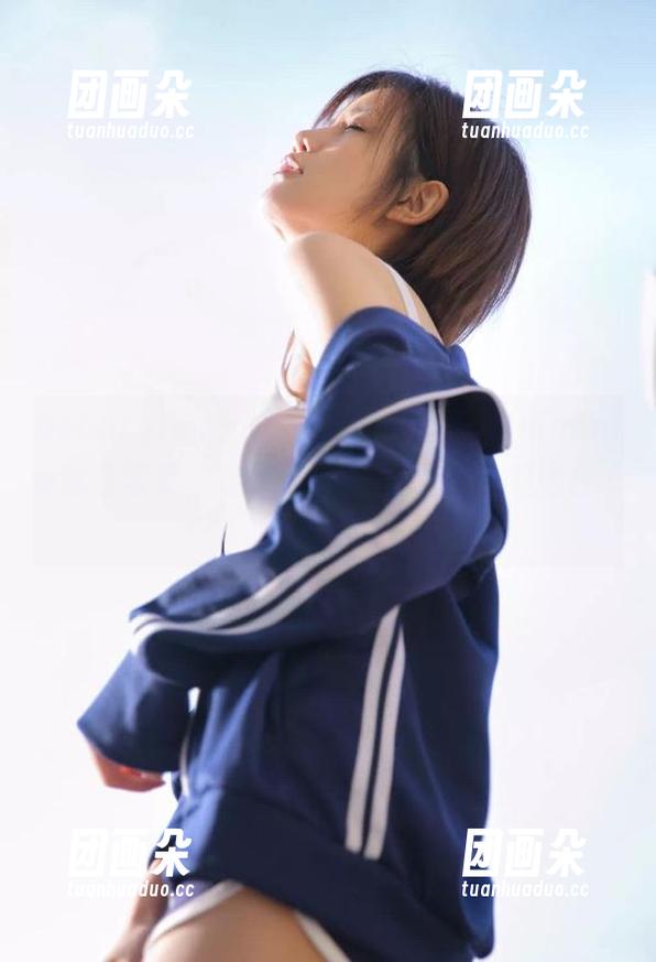 beautyleg - 大胆突破，无圣光Queenie泳装写真，诠释时尚与舒适的完美结合.txt