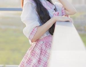 福利围观！“nagisa魔物喵”校服写真图片，轻松俘获你的心.txt