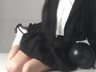 pans – 走进Kiki黑丝的世界，图集中尽显她的自信与张扬之美！.txt
