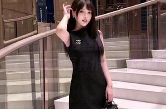 pans – 发掘小颖白丝图包，带你走进她独具特色的写真作品世界.txt