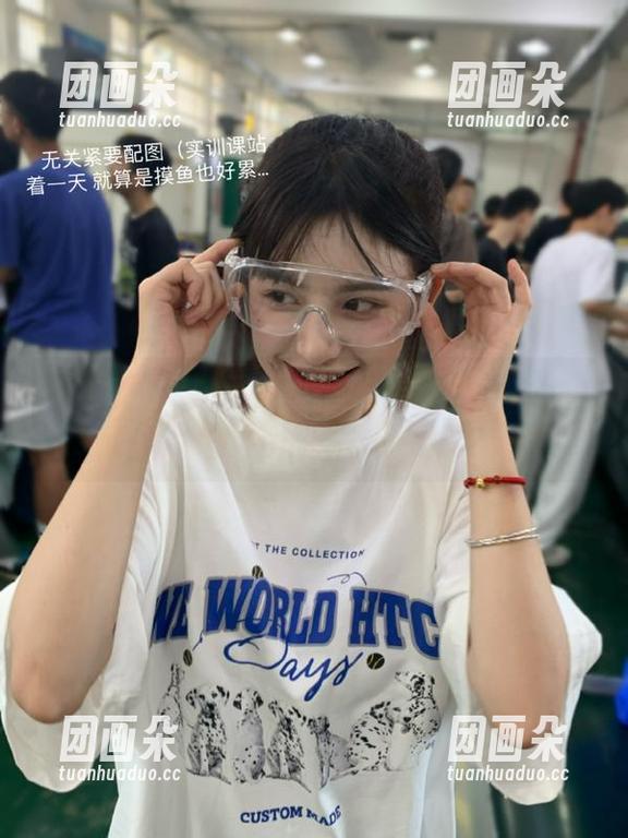 pans - 跟随曲奇的脚步，探索死库水的免费写真之旅，绝对不容错过！.txt