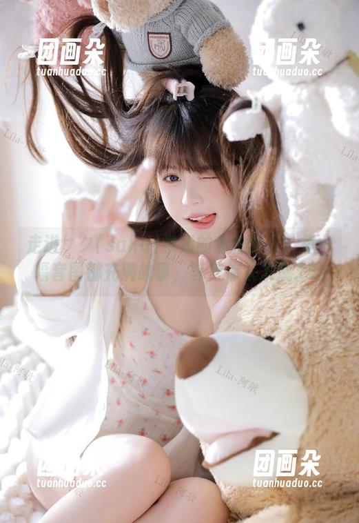 走进サク(saku)学姐的私拍时光：每一幅套图都充满故事，等待你来发现.txt