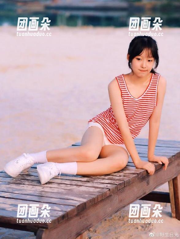 丽柜 - 透视xilly的瑜伽作品，观看每一个动作背后的坚持与美丽故事.txt