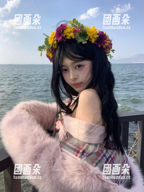 丽柜 - 探索小唐空姐的写真合集，观看她在云端的绝美瞬间！.txt