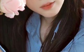 丽柜 – 走进王欣竹的世界，网袜图集作品展现了现代女性的优雅与自信.txt